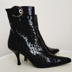 🤍Stuart Weitzman "Black Sioux" buckle boot ankle booties with box *size 9M